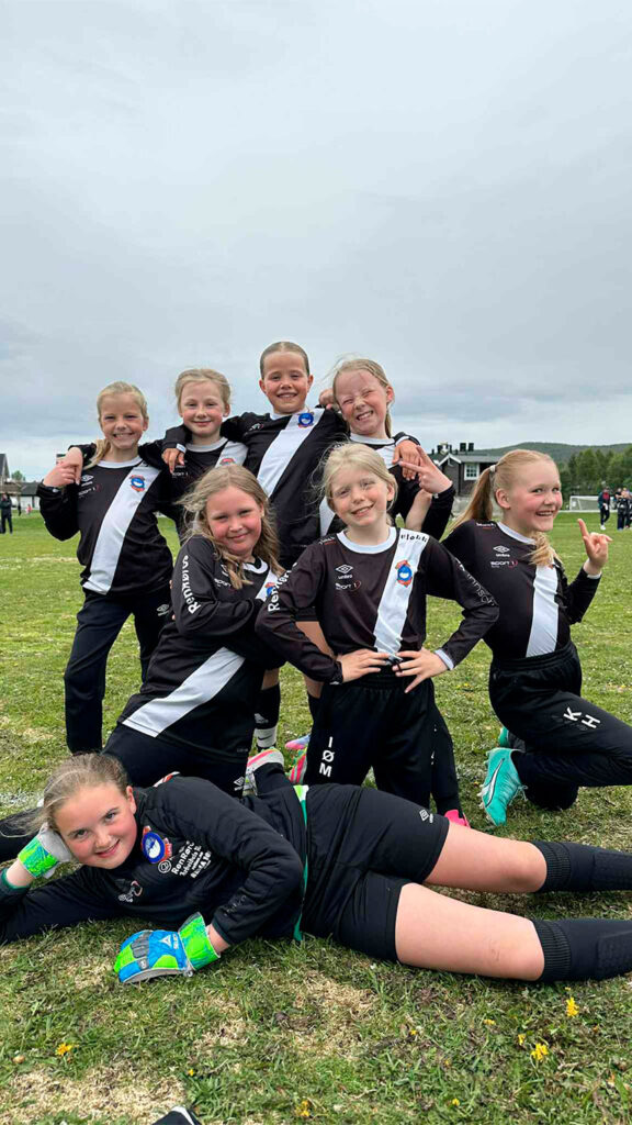 Jentelag fra Røros IL under Bergstadcupen 2025